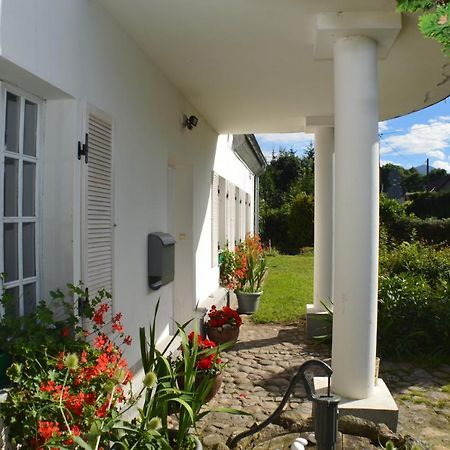 Villa Bialy Dwor Kostrzyca Exterior foto